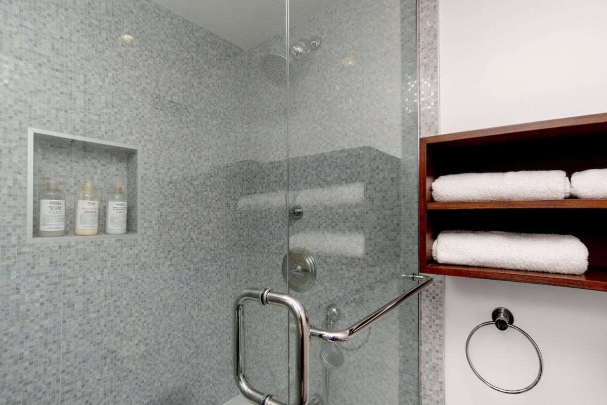 Holiday home On Sunset Blvd - 5 Star Retreat